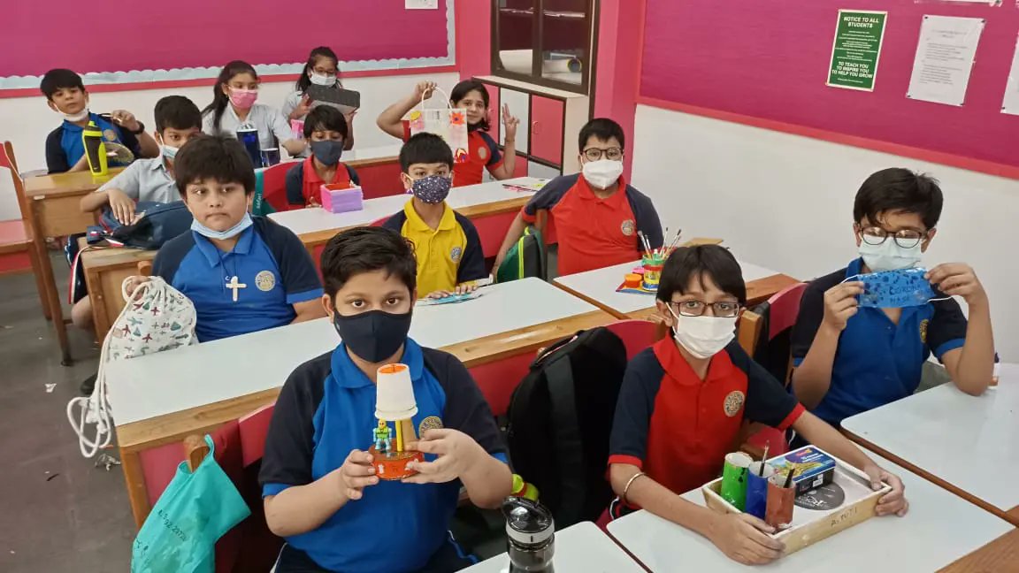 heritageschoolI's tweet photo. On 4th March, The Heritage School students of class 5 participated in 'Khoj'-the annual Science Festival.This was a non-competitive event that was showcased to the ex-Heritans, Mehendi Basu, Dr. Shreya Gupta and Sumit Ray, who were impressed with the creativity of the students. https://t.co/1Ngeu0DHbN