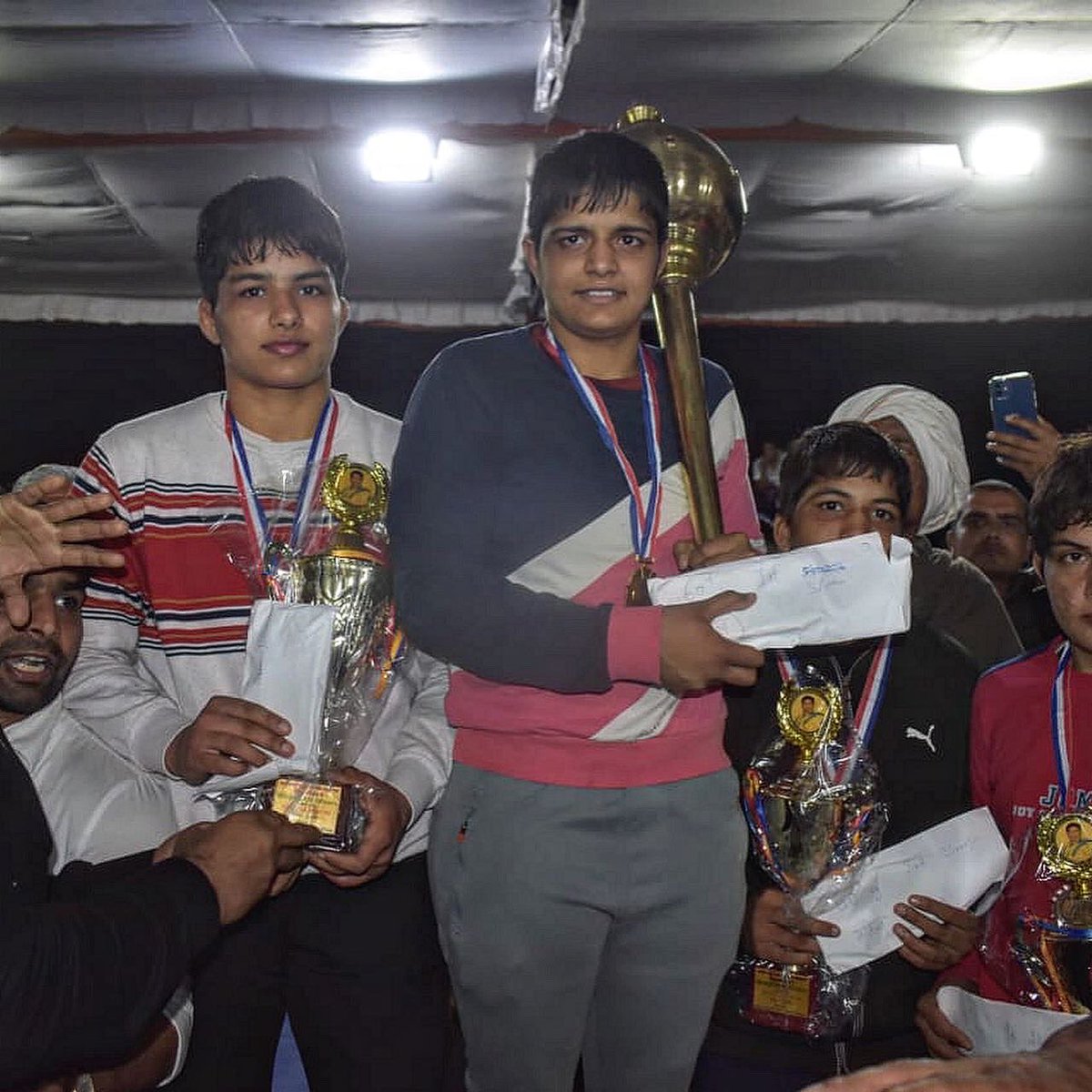 OLYSonam's tweet photo. Bharat Kesri Dangal 2022 🤩🙏💪
.
#भारतकेसरीदंगल२०२२ #BharatKesriDangal2022 #Dangal
.
Winner’s prize @EvoletIndia #EvoletElectric #EvoletPolo https://t.co/DR1QvWpnVS
