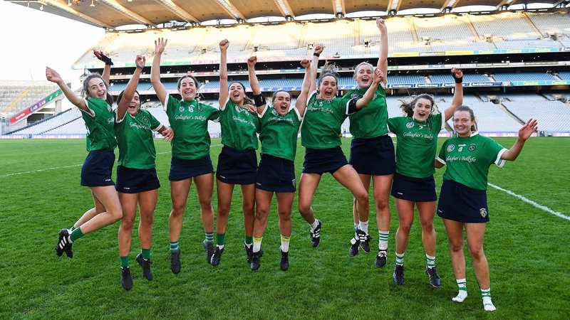 Darrenfrehill's tweet photo. Sarfields is a small rural community in east Galway, yesterday they won their second All Ireland club title in 3 years. Their men were back to back champions in the 1990's. No magic formula, just hard work, the journey for this group began 20 years ago. Well done all https://t.co/mSbaLljmXm