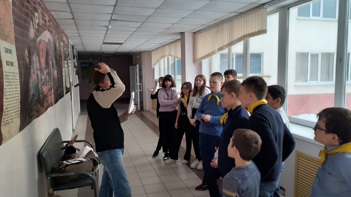 В рамках патриотического воспитания обучающихся в нашей школе проходят различные экскурсии, которые проводятся нашими учителями истории  и  педагогами внеурочной деятельности. Так для  учеников 6-х классов недавно  была организована экскурсия, посвященная ВОВ.