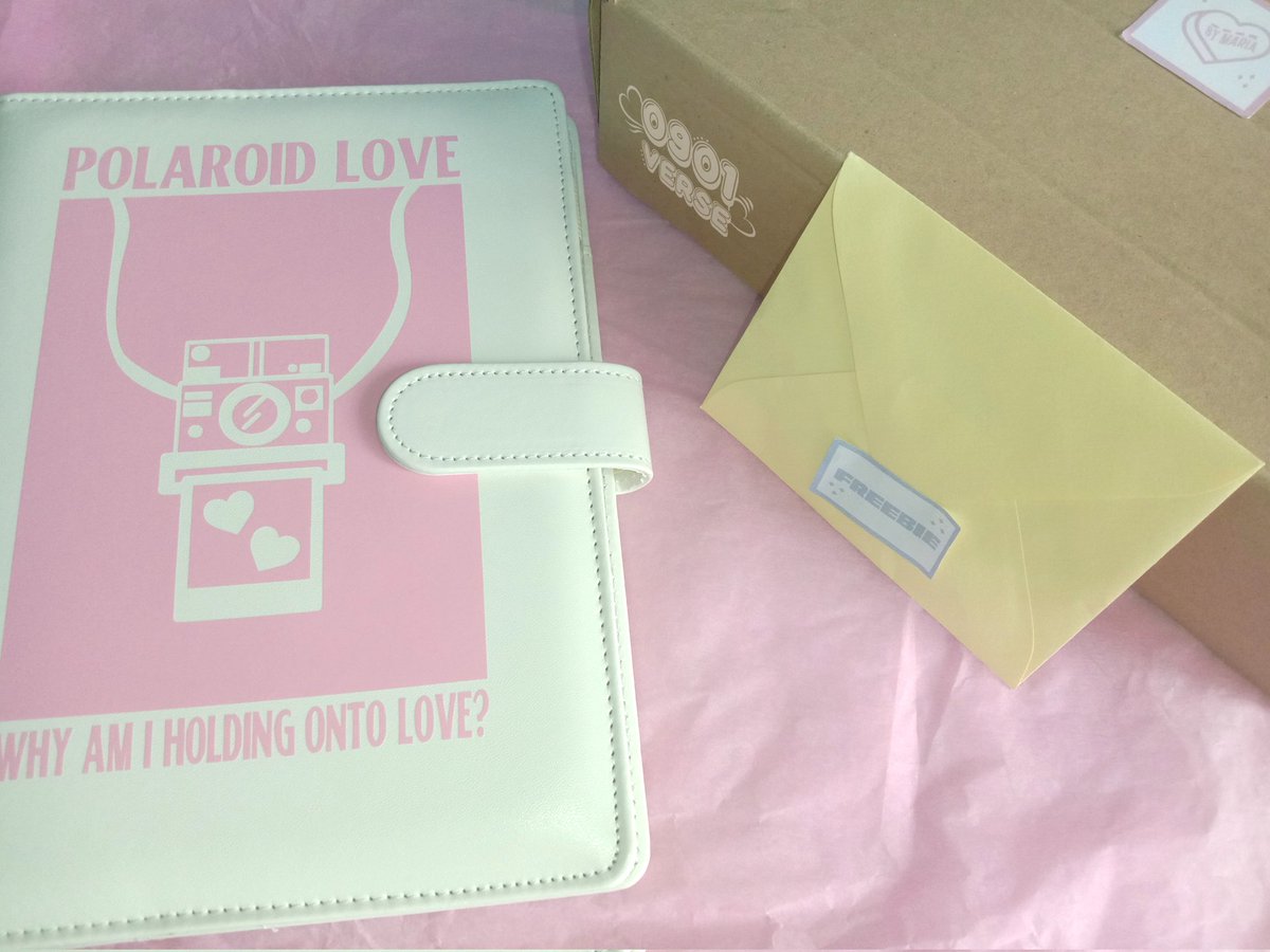 thirdvalentine's tweet photo. ༻ trish collects ♡ #bindersbymaria ༺

           — ･･･ @FllH0pe, helloo tysm for letting me beta test your binders! the design is soo pretty kahit irl + it's rlly well done >< packaging is secure rin, walang dents or ano man kahit malayo shipping aaaa thank u again ೃ https://t.co/qF3ZytmaLQ
