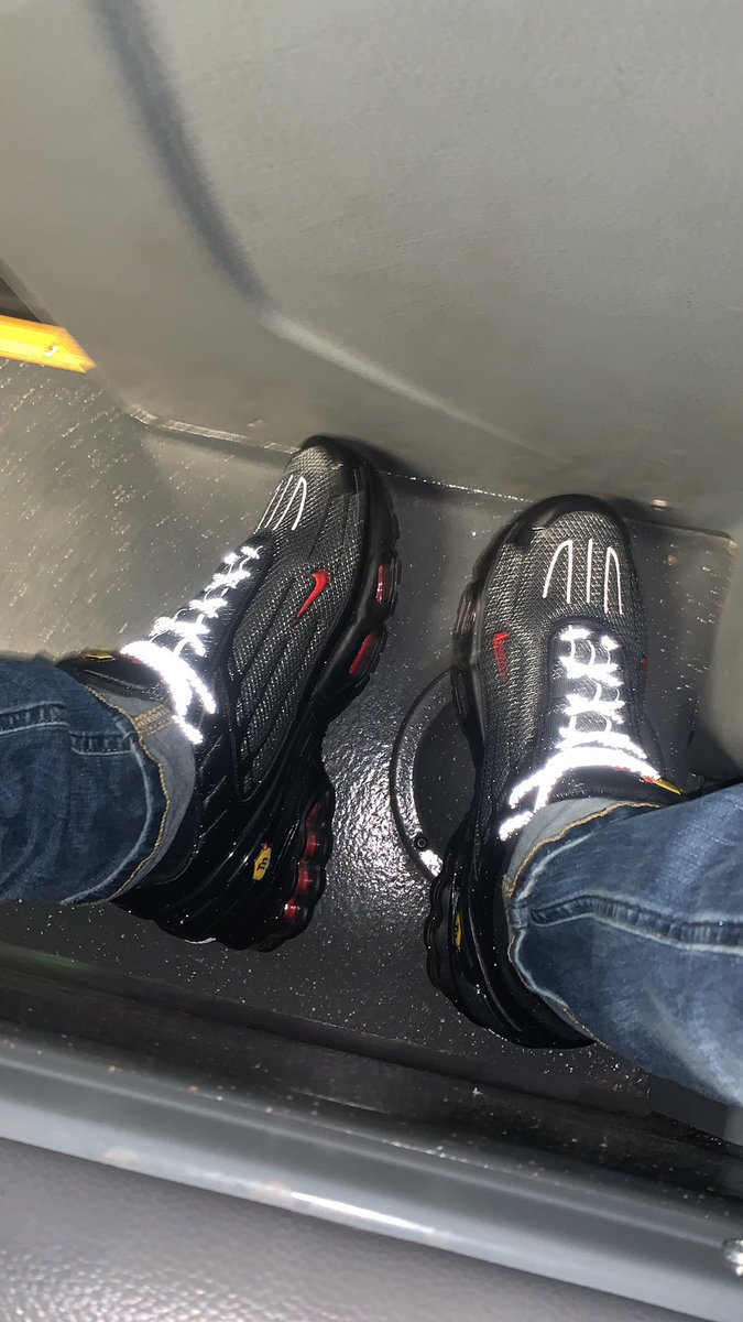 SirGringo99's tweet photo. Neues Schuhwerk runter mit@dir@#sneakers #master#sklave#sniffen https://t.co/QeNfJxR6S5