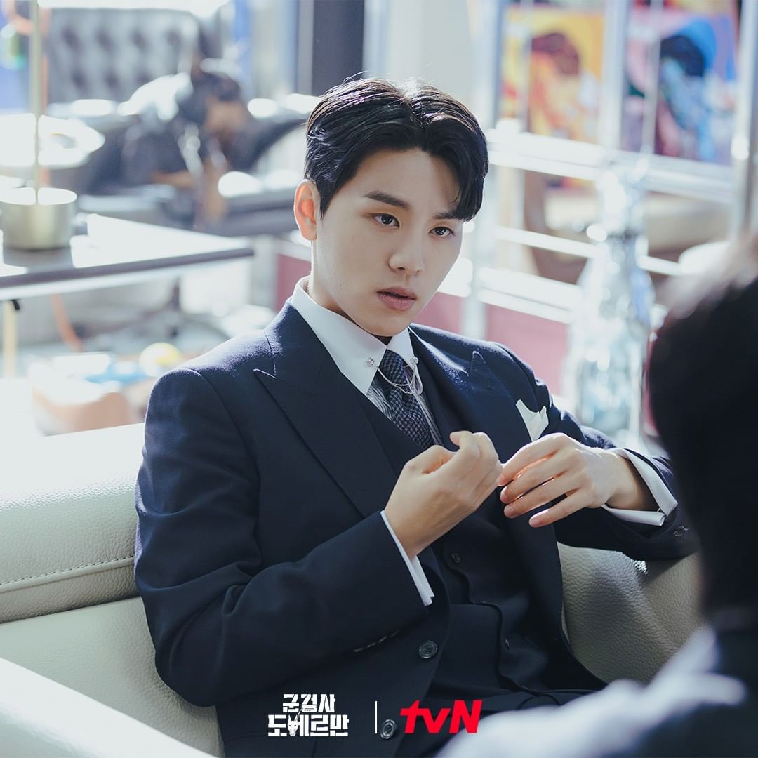 THEK___KING's tweet photo. 🐶Military Prosecutor Doberman🐶

Red hair = #ChoBoA ? #AnBoHyun What will happen to the military exemption project? #MilitaryProsecutorDoberman #KimWooSeok

Check out the ranking on THEKKING!
The final 1st will be sent to New York Times Square

*Source tvN official instagram https://t.co/DLBidKgire