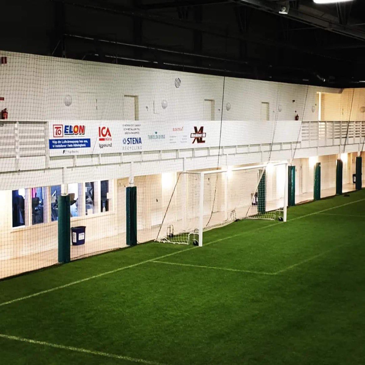 IggesundsIK's tweet photo. Vill just DU/NI synas i Hälsinglands största multisportarena? Vi söker nu flera nya samarbetspartners som vill ta plats inne i en arena med daglig tillströmning av idrottare från hela kommunen. Skicka ett Mail till iik@iggesundsik.se för intresseanmälan och ytterligare info! https://t.co/r7JAc61H9O