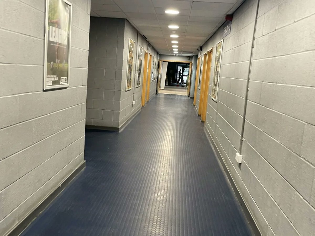 LED conversation for the communal areas at Goals in Sheffield.
💡

Another happy customer saving money when it comes to their electricity bill 💸 🙌 

#conversion #Sheffield #electrician #electricalengineering #electricalcontractor #contractors