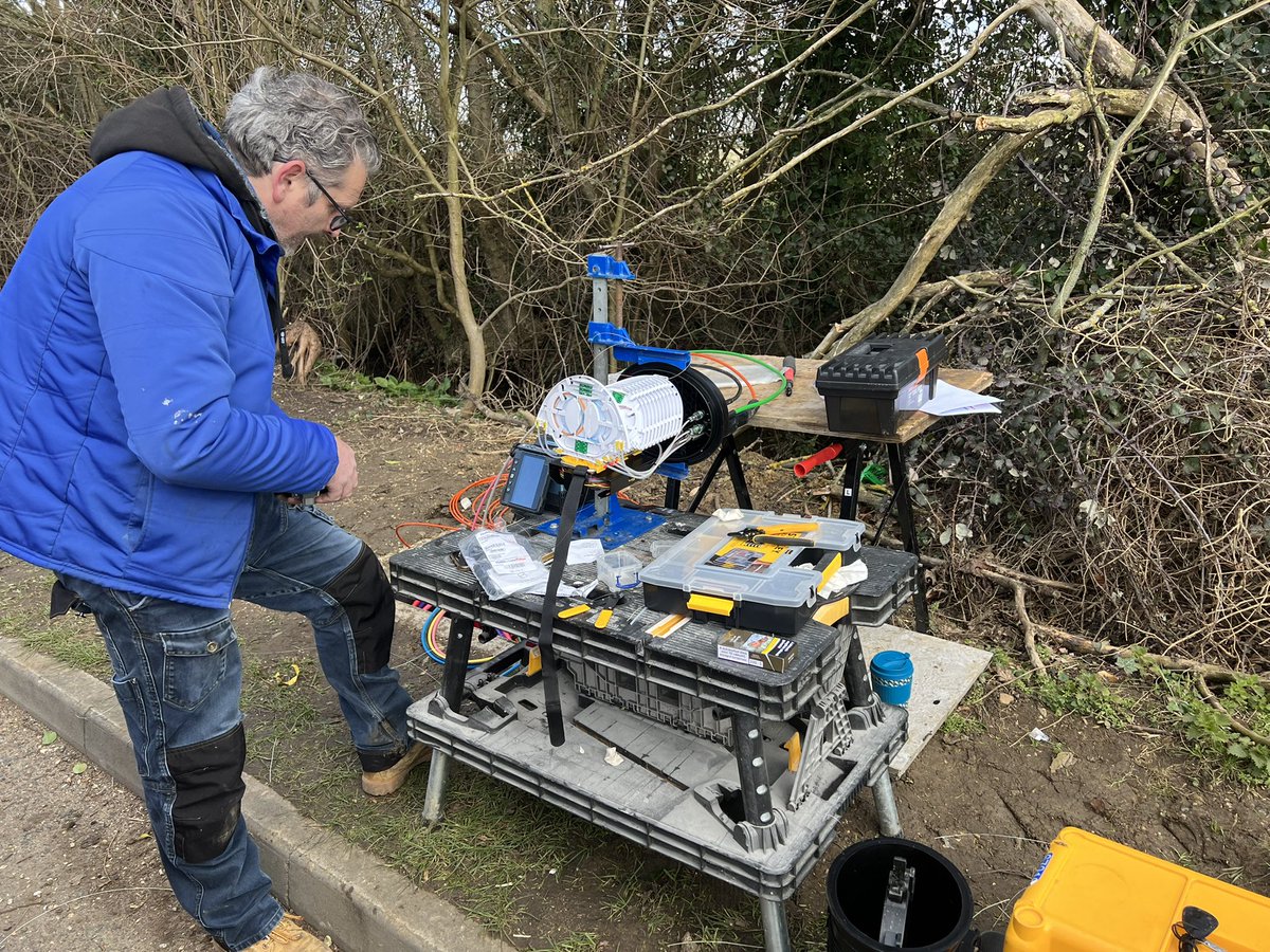 EcomFTTP's tweet image. First circuits in Wingrave, Bucks finally going live.