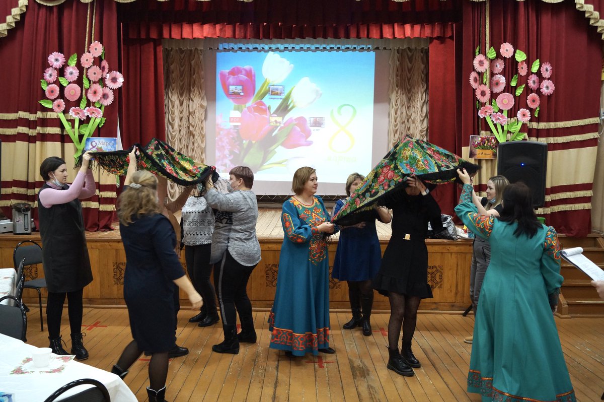 В сельском поселении Лопатино проходит череда мероприятий, посвящённых Международному женскому дню💐

В доме культуры посёлка Самарский состоялась праздничная программа «С любовью для женщины»👸🏼
<a href="/splopatino/">Жуков Владимир</a>