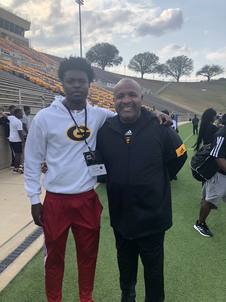 Nakia_Michele's tweet photo. Great Weekend at THE Grambling State University with @KyleJonesJr1  &amp; @GSUFootball01 
#GMen #GSU #Exit81 #GramFam #GramblingUniversityFootball https://t.co/kiYAfaGf63