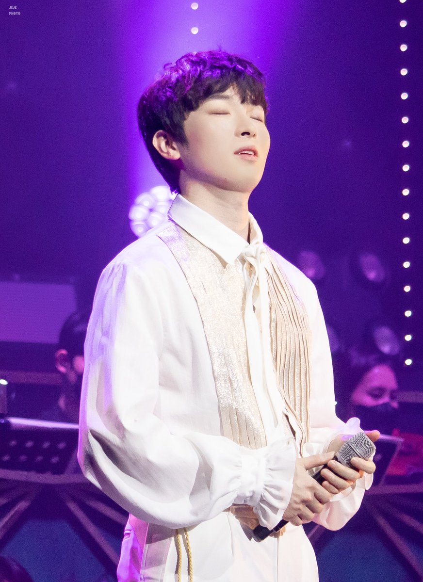 220305 #미라클라스 콘서트 RE:BOOT 
#박강현

아무래도 천사인듯