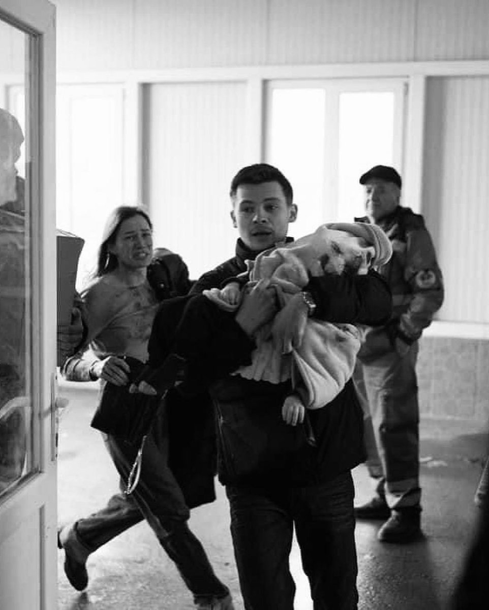 nechiporuk777's tweet photo. @SenatorLujan Ukraine needs weapons and humanitarian assistance to defend against #Putin. Stop innocent civilian deaths. @POTUS, provide #SafeAirliftUkraine #StopPutin https://t.co/G1zZ9WvlLN