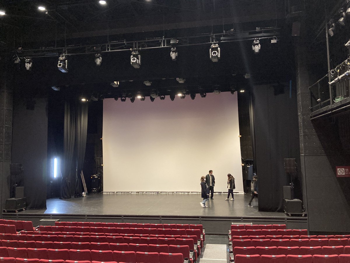 BallroomThea's tweet photo. 【5/20(金)Balloom Theater 2022 シアター撮影】

［会場］オルタナティブシアター

［撮影編集］（株）ウェルダンス（代表 大西大輔）

［スチール撮影］チームピボット（株）（おどりびより）

［音響］（株）東京音研

［照明］元スタジオコーストスタッフ

［スタイリスト］Club La Vita https://t.co/2bJAXZZg6d