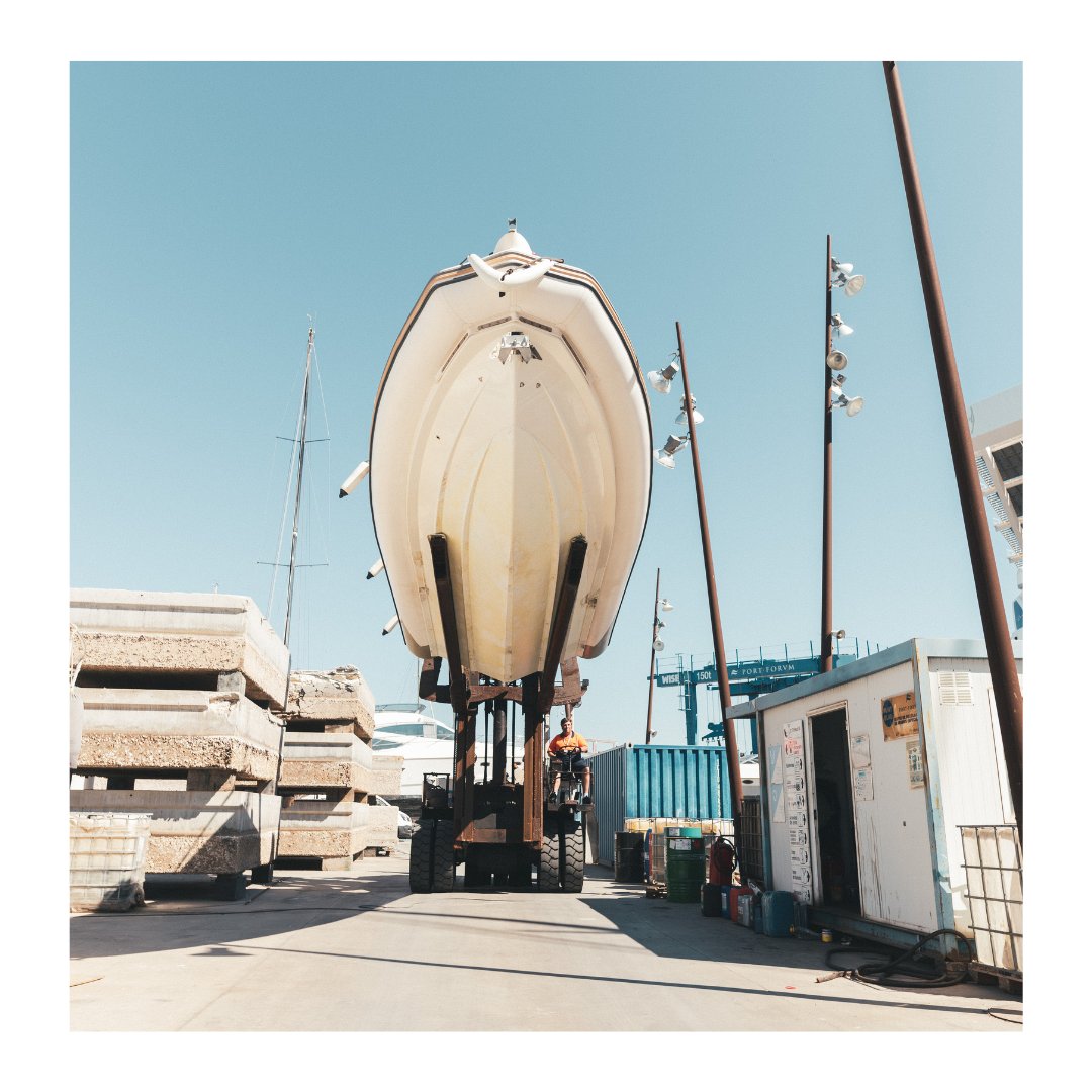 ⚓ L'equip de Marineria vetlla per la seva embarcació i del mantenimient de les instal-lacions de Marina Port Premià! 🤙.
#beforum
