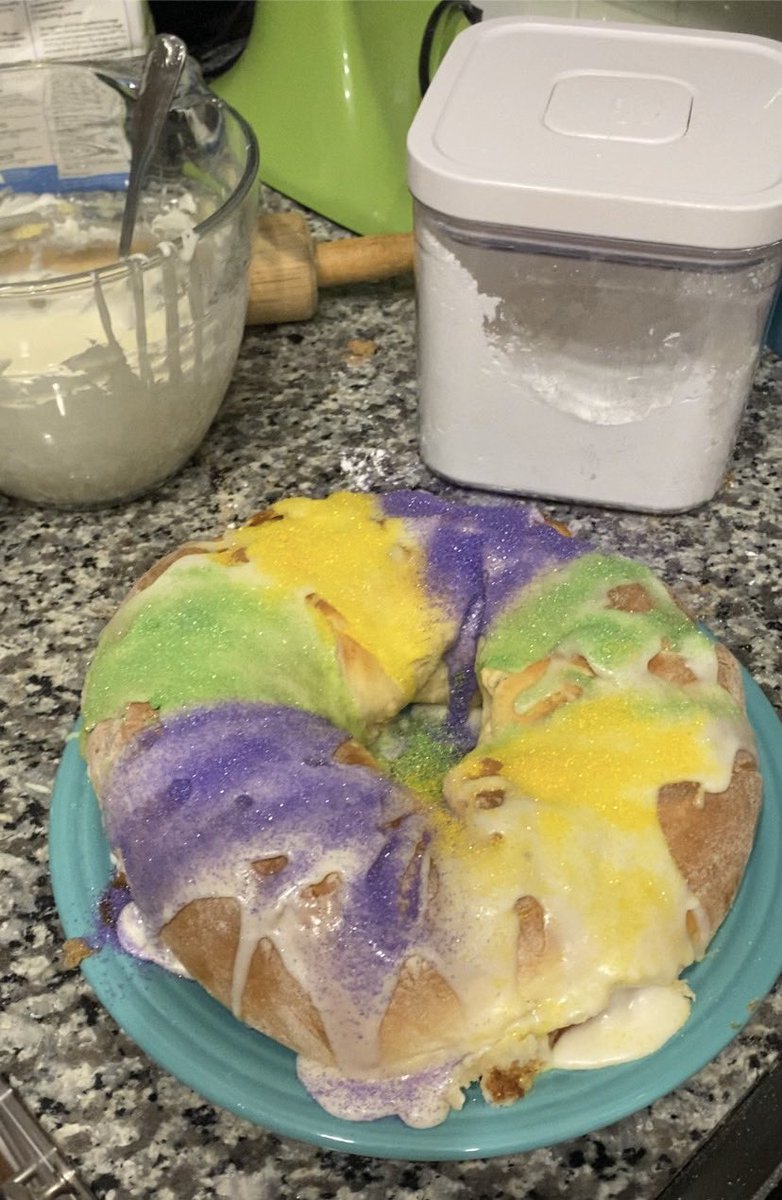 Episode 98–Anne bakes up a Fat Tuesday King Cake. Karen talks about a triple murder in the tiny town of Amity, Maine. Anne discusses a police officer lost in the line of duty. 
#mardigras #fattuesday #kingcake #TripleMurder #amitymaine #InTheLineOfDuty

bleav.com/shows/sugar-co…