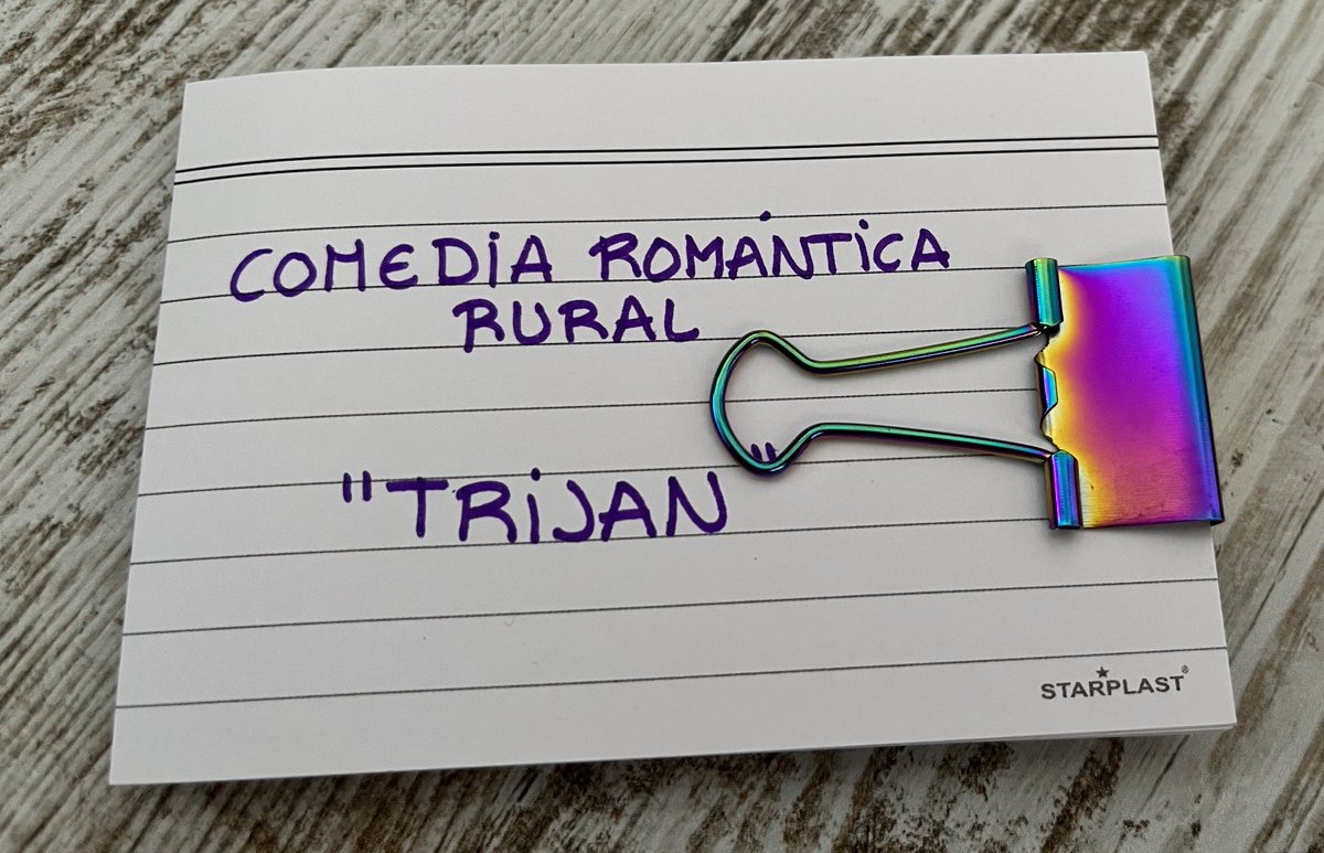 GrumpyAnuski's tweet photo. Ahora mismo es dieciocho fichas y tres pequeñas tramas secundarias que seguramente terminen en un cajón con otros proyectos, pero un nacimiento siempre hace ilusión y compartirlo lo hace un poco más real. #Trijan https://t.co/kfIqeaDNUc