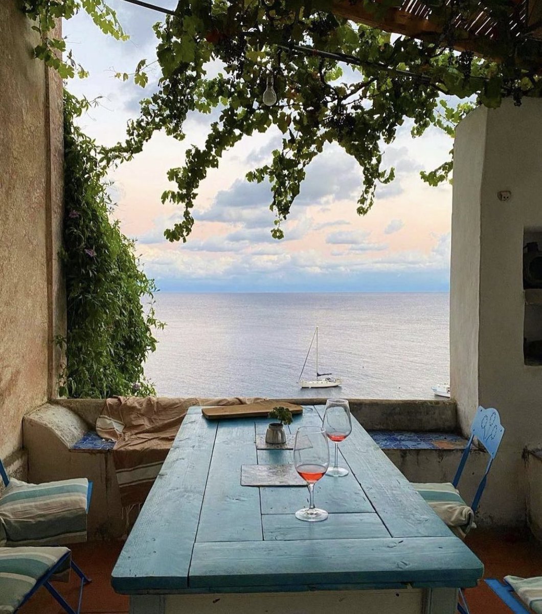 tmbIrpics's tweet photo. Where I’d rather spend a good time https://t.co/W3jGpbjFq9