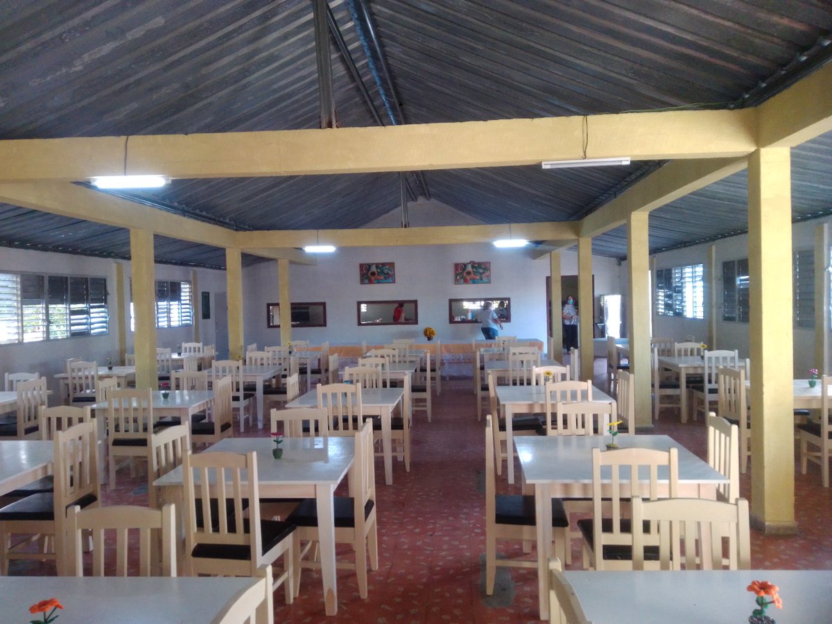 LienMons's tweet photo. En Villa Clara, Placetas,en el poblado de Báez se entrega a los alumnos y la comunidad la escuela Guerrillero Heroico recién reparada y con gusto del detalle.@elsa_ena @AlbertoLpzDiaz @yudi_mercedes @Alba40895264 @JLBrocheLorenzo https://t.co/Nh6kl1oYWU