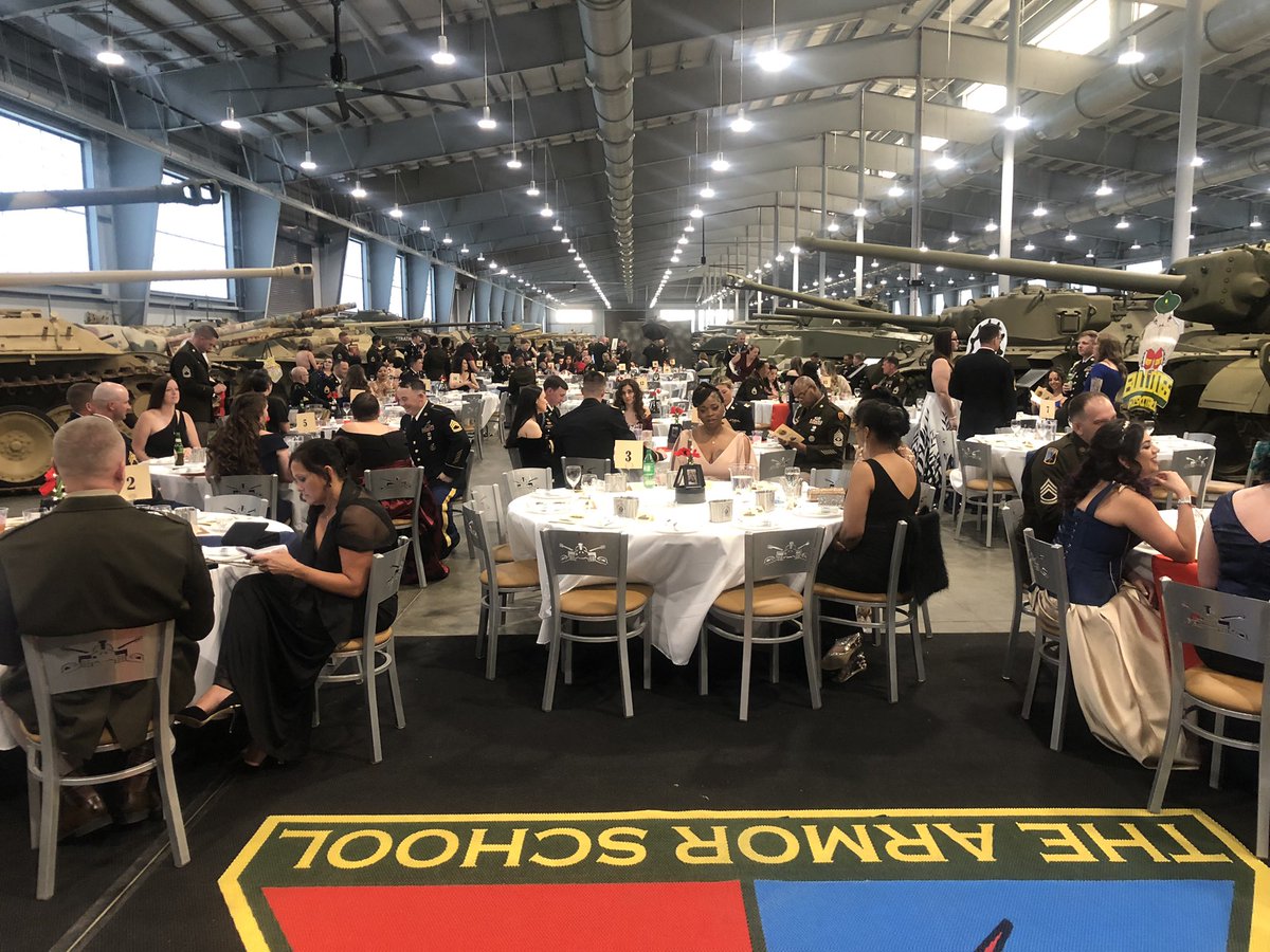 NathanielBDavi1's tweet photo. This weekend the Red Knight Battalion was able to hold our World War II-themed battalion ball. It was a great evening of recognizing our battalion’s storied history, the professional and social contributions of our Soldiers and spouses, and building espirit de corps. https://t.co/TfMOCDQs47