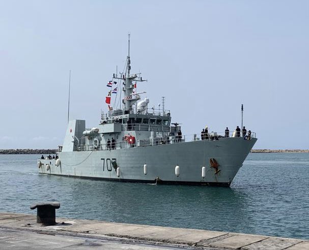 CanHCGhana's tweet photo. Ahoy! See who just arrived in Tema, 🇬🇭 - #HMCSGooseBay and #HMCSMoncton ⛴🚢⚓️.
Akwaaba to Ghana! We’re sure you will enjoy warm 🇬🇭 hospitality throughout your stay.
We look forward to exciting and successful engagements.
#OpPROJECTION22 https://t.co/pJvhcbYDlF