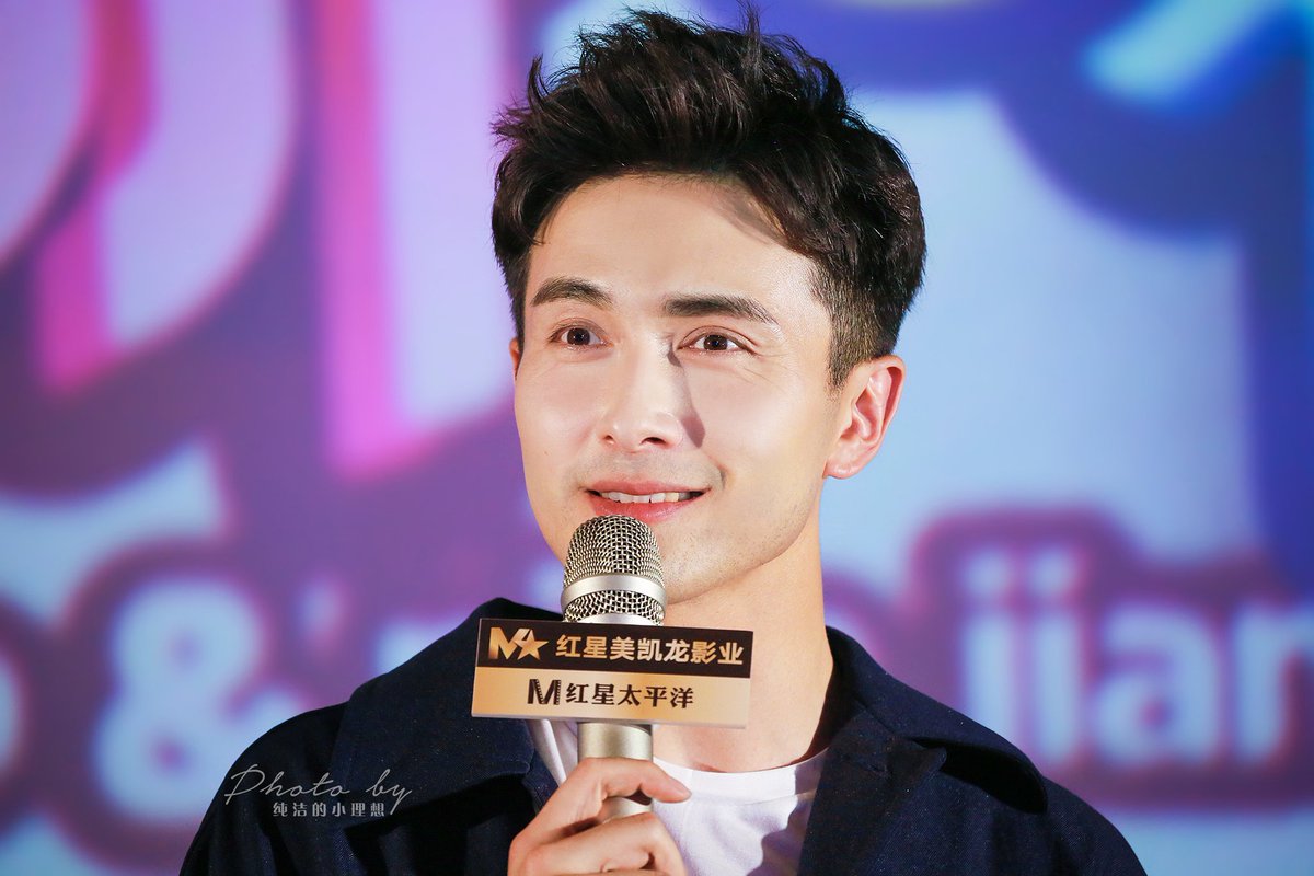 VengoGaoIFG's tweet photo. Our sweet Mr. Gao Tian Tian back in 2017 😍❤️
Pic cr watermark
#高伟光 #고위광 #เกาเหว่ยกวง
#ガオ・ウェイグァン 
#GaoWeiguang #VengoGao
#EternalLoveofDream #MissS #DonghuaDijun #TheShadow
#operationspecialwarfare #如月
#高偉光 https://t.co/06pr3RtSdt