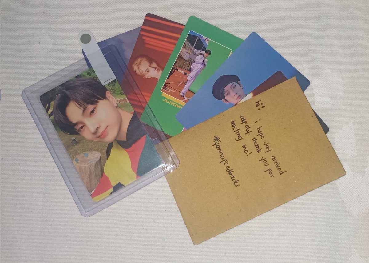 eriedeul's tweet photo. hi ! @jeoniversekook , thank you so much po for packing jay well ><  hoping for more smooth transactions pa po with you ! also ,  I'm in love po with the freebies ^^ ty po so much uli grabe ang sparks ! 

#yannafeedbacks https://t.co/gKX6Zx9Nyk
