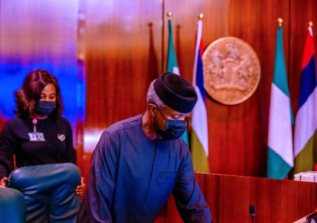 king_babzee's tweet photo. A few times,Mr President has changed the narratives of things without physically being present in the country.
It goes to say how much confidence he has on @ProfOsinbajo.
Not many people can boast of a loyal deputy or assistant in all spheres.
Osinbajo is the man!
#YORun https://t.co/O109Kj5e2V