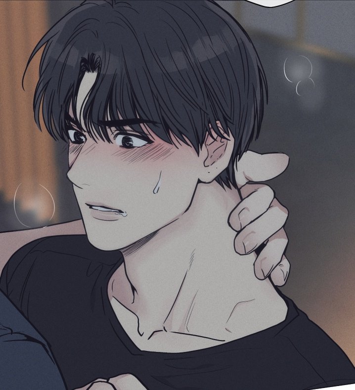 taehwansgf's tweet photo. YOOHAN FLUSTERED FACE 😳💛 https://t.co/8JW5pucQrT
