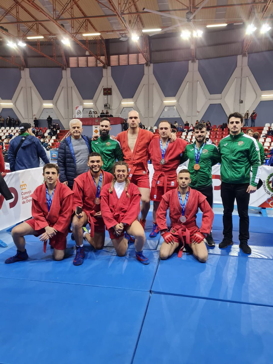 🔺 ¡Los resultados!🔺
El Club Iparreko Otsoak ha quedado primer clasificado de todos los clubes de España en la modalidad de Combat Sambo. 
👏🏻👏🏻💪🏻 Gogor!
