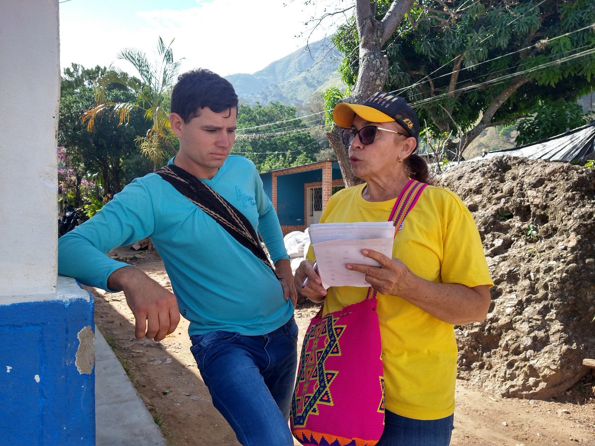 PedroNorbertoC's tweet photo. Agradecido con la atención de cada habitante en el corregimiento de San José de Oriente, a quienes nuestro equipo de trabajo invitó a marcar este 13 de marzo #Funvimejor501 "El tiempo de las Víctimas es Ahora" https://t.co/2EMxGtpYBi