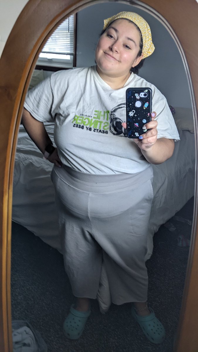 crazy_this's tweet image. Attempt to lose weight number I-dont-even-know-anymore 
March 7-2022 starting at 230 lbs. I will be tracking everything in my journal. I am using weight loss pills, I have a family member who swears by them. We'll see.
