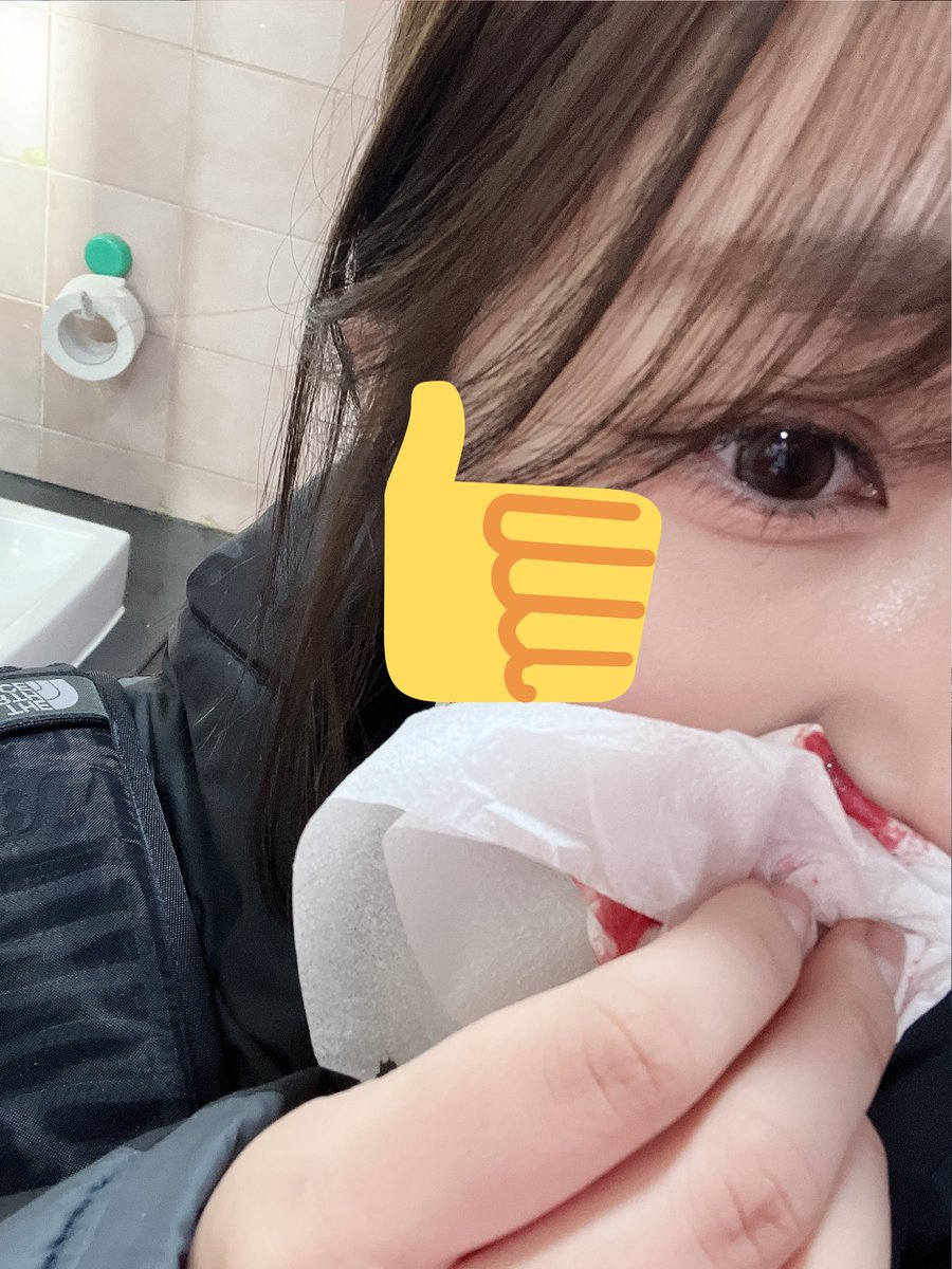 nxy_19's tweet photo. 学校ではなぢ出た！恥ずかしかった！でもギャルだから記念撮影は忘れなかったദ്ദി^._.^) https://t.co/fEbdgg2kDh