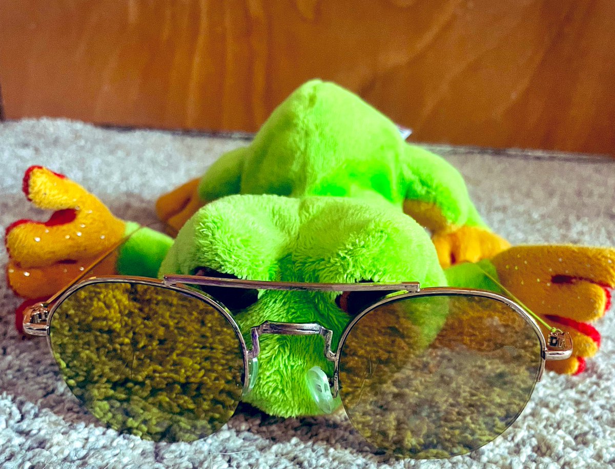 Sim1dy's tweet image. Frogerton