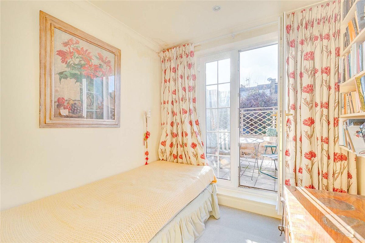 3-bedroom property with potential in Disbrowe Road. Unmodernised and in a quiet pocket of West London. Good transport links, with the potential to upgrade and extend (STC). On with <a href="/savills/">Savills</a>