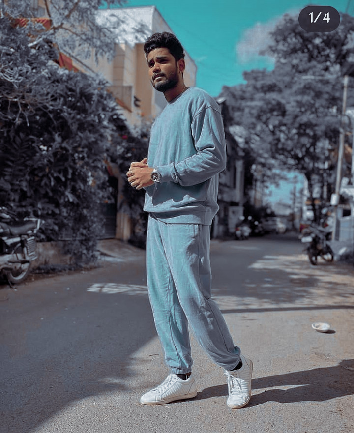 imheresamiee's tweet photo. Sam choose independent music way before it was popular
knowing less chosen road and path won't be smooth 
#SensationalSingerSamVishal https://t.co/nhBooHRMpy