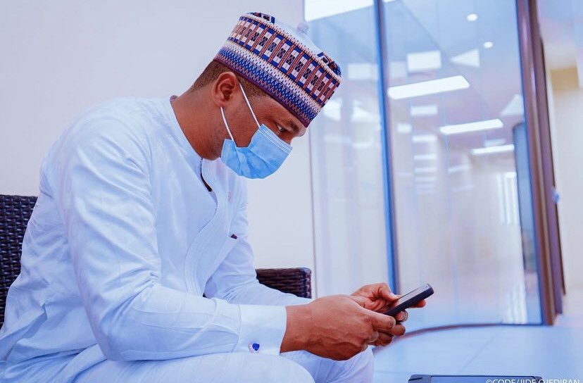CODEActivist's tweet photo. 7. Hamzy is always on his phone 😤 📱 https://t.co/WCAYIACnBM
