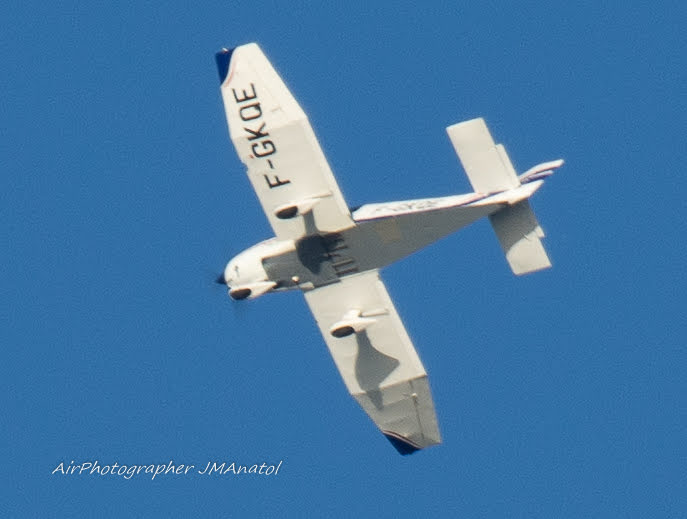 jmanatol's tweet photo. #BuenosDias
#Lunes
Cuando hay un #aereoclub cerca de tu posición se nota
Así en la #BahiaSanJuanDeLuz si estás #MirandoAlCielo puedes ver 🛩️🛩️
Ambas operaban desde @aeroportbiq @Alex_irc
#AeroclubBasque https://t.co/kQ9cRSF2JU