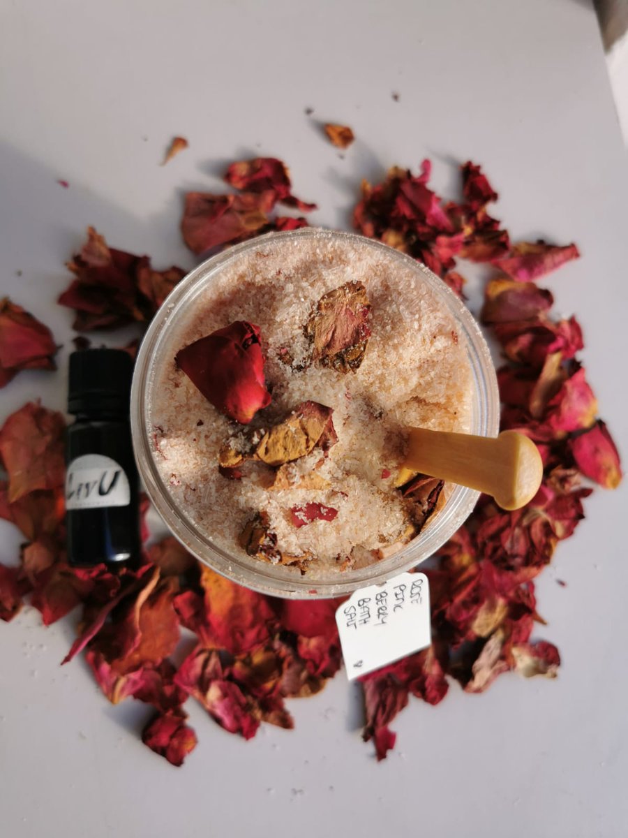 livu_naturalsza's tweet photo. Pink rose bath salts, shea butter goodness, lemon poppyseed body scrub and lavender bath salts. 
Skincare products that love your skin, all natural and handcrafted by Livunaturalsza... 🌱🌷🍋 https://t.co/yyhYh6yYi6
