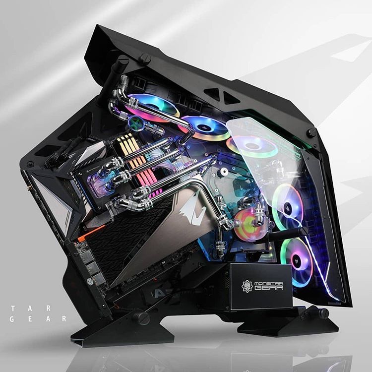 AORUS_Nordic's tweet photo. It's an oldie but @Monstargear never stopped doing that thing 😍

#buildwithaorus #upgradewithaorus #aorus #monstargear #monsterpc https://t.co/q3QUUp7Hpm