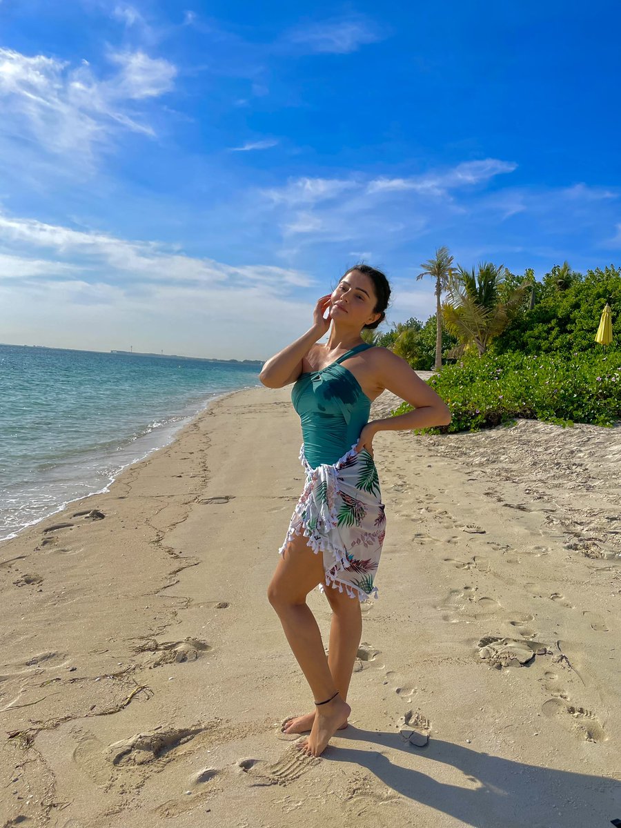 RubiDilaik's tweet photo. Sunny day @ZayaNurai 
.
.
@VisitAbuDhabi @MXPlayer 
#mxstudios #TheTimeisNow #InAbuDhabi #Wanderlust https://t.co/Bt8YX5H5J7