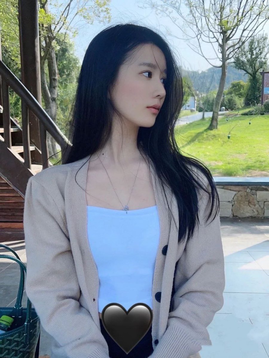 bujiadi001's tweet photo. 上海 170高 90斤 🐻d
温柔甜美淑女型 说话轻声细语 
有品味大佬首选女孩 
🚪门槛88元永久入会安排
coser 萝莉 御姐 模特 任您挑选
✈️全国可空一二三线城市均可安排
               临时qq： 2012218525
               临时vx：  zswb003 https://t.co/KhhSSWzHme