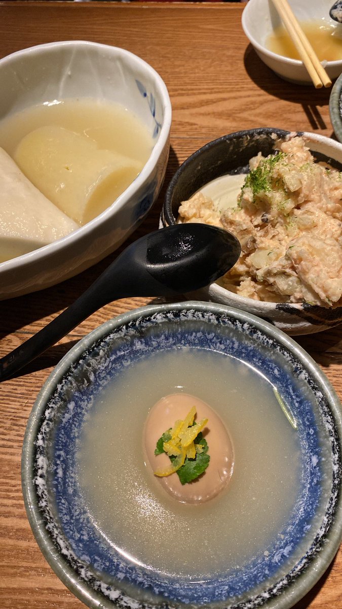 鶏だし おでん “さもん” 📍@中目黒

ちゅるちゅるんの名古屋コーチンを使った半熟卵に、優しいお出汁が効いたおでん達が美味しくて胃が幸せだったな♡

#中目黒グルメ