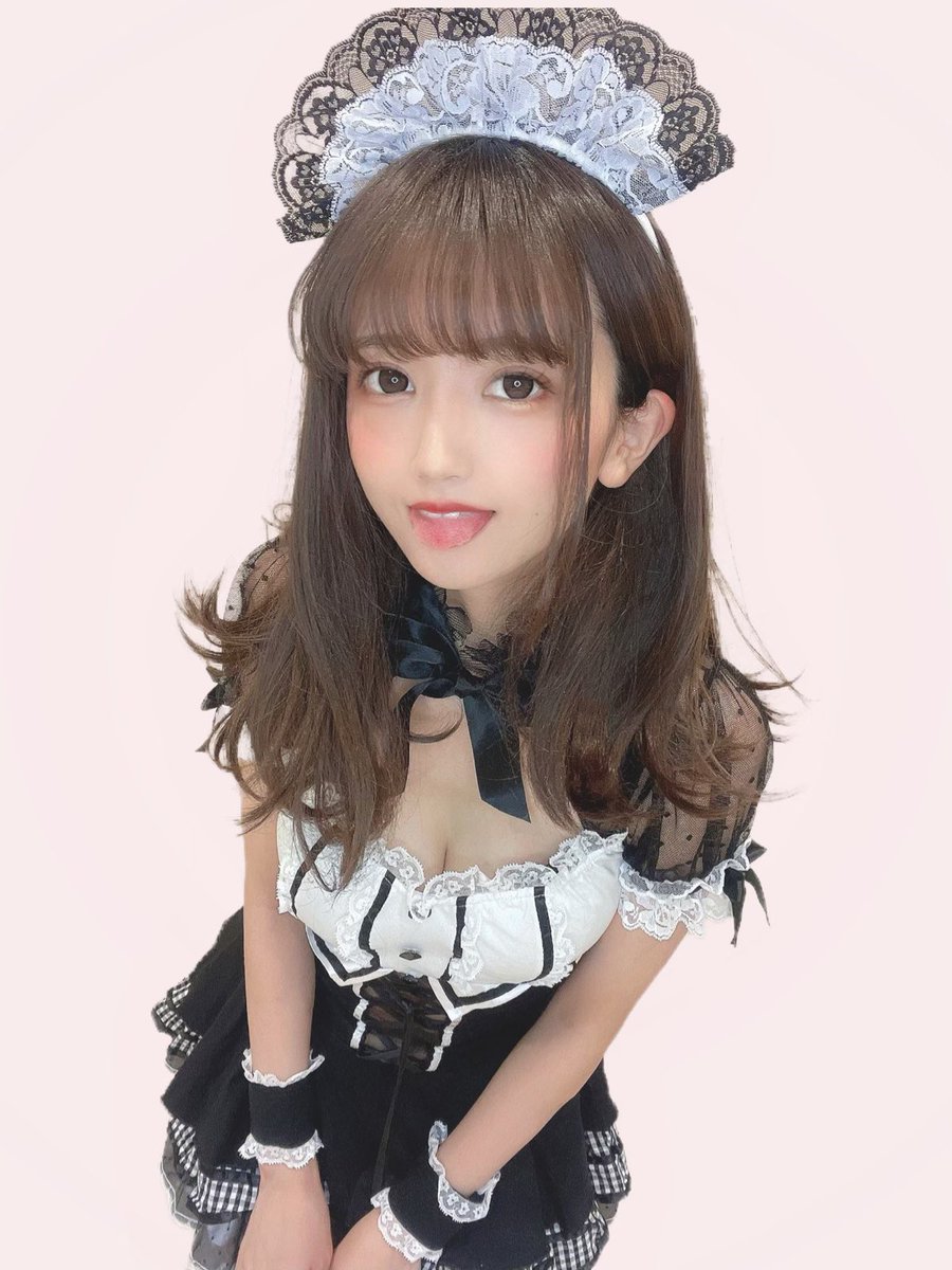 メイド服着てみた🐰🖤

#コスプレイヤーさんと繋がりたい 
#カメラマンさんと繋がりたい 
#いいねかRTで気になった人フォローする https://t.co/2Y8oUrvGfv