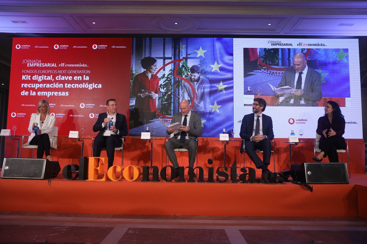 elEconomistaes's tweet photo. 🔸#KitDigitaleE

🎙️ Modera @antoniolorenzo: "El Kit subvenciona la implantación de ciertas soluciones digitales que ya están en el mercado y pretende que muchas empresas se modernicen y que vean que la tecnología es una gran aliada"

https://t.co/4R6Ip8CUoT https://t.co/eAEXbIHMoL