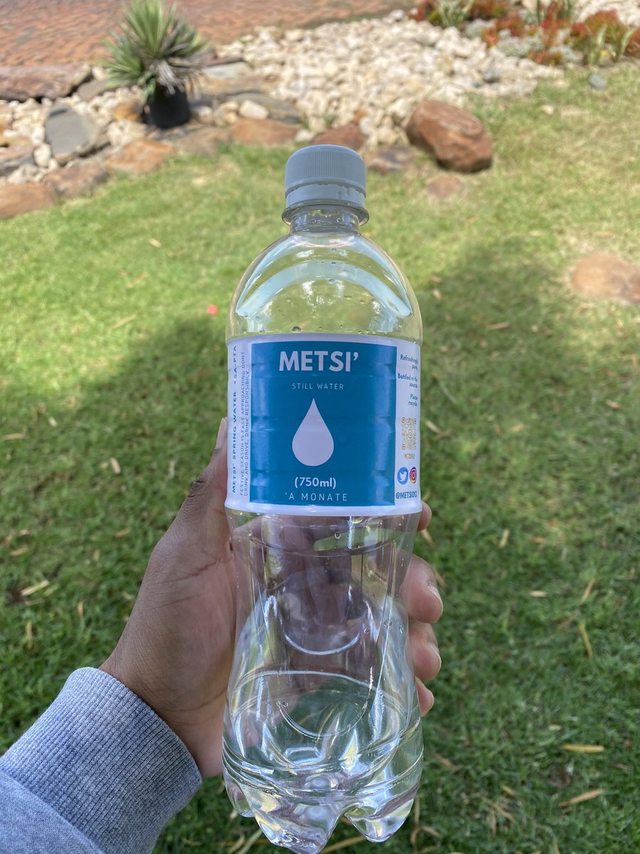 Fhulu_inc's tweet photo. METSI’ Packs available, Order yours and have it delivered 🚛📦

Stay Hydrated, Drink Metsi’💧 https://t.co/apu5DgiImG