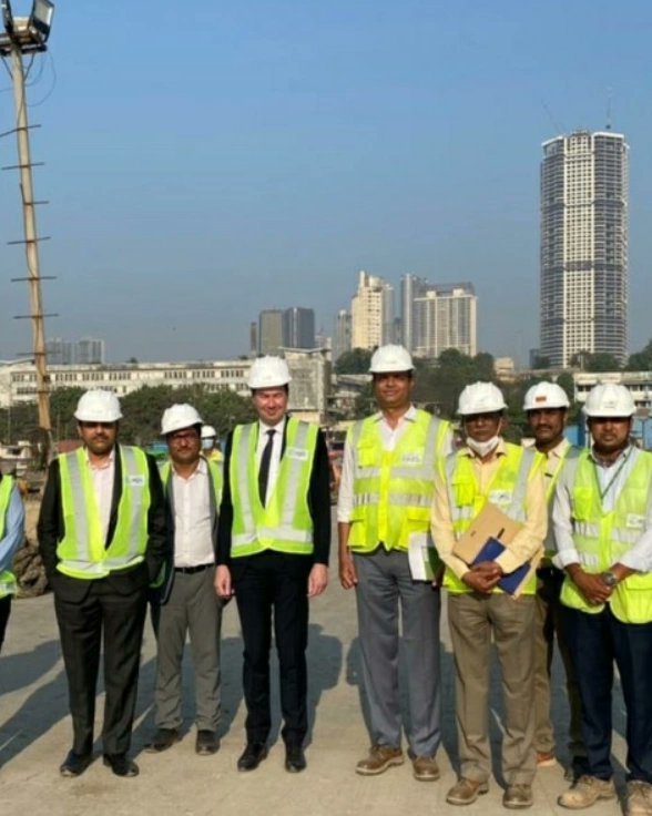 EgisIndia's tweet image. Mr Laurent Germain, CEO @egis visited Mumbai Coastal Road Project and interacted with Egis employees during his India visit

@LG_EgisCEO @EgisindiaMd @Probasibangali 

#impactthefuture #executewithexcellence
