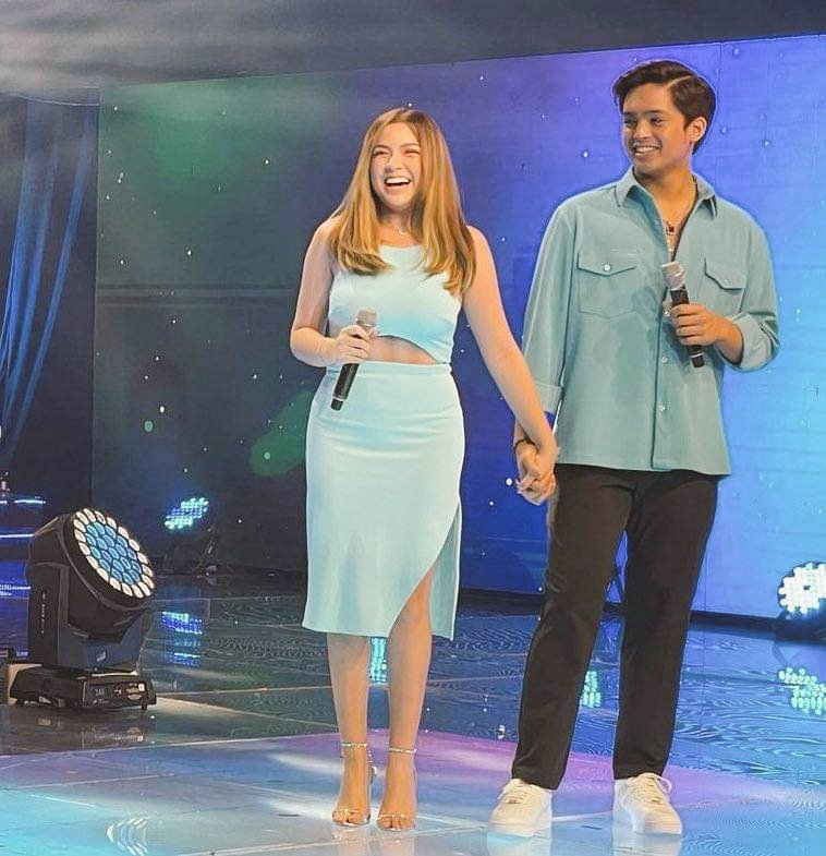 JoenaObasa's tweet photo. That kind of hawakan..omg💕💕💕🥰🥰🥰😍😍😍😍😍

#alexailacad
#kdestrada
#kdlex
#ASAPgenerations https://t.co/u9Sav1LHRD
