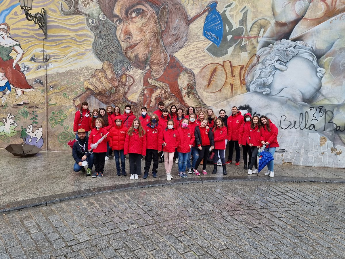 TarascaTurisme's tweet photo. Mañanas llenas de #StreetArt con nuestra #RutaCultural por Ciutat Vella, muchas gracias al grupo de @fallaarticiencia por contar con nosotros para disfrutar de #València 😊😊😊 https://t.co/ZZZOspl82X