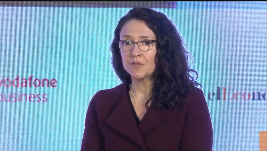 VodafoneEmpresa's tweet photo. 🗣️ “La tecnología Cloud permite tener más agilidad en los procesos y ayudará a las #Pymes a tomar mejores decisiones” @AnaVertedor (@SalesforceES) en #KitDigitaleE

🔴 #ENDIRECTO 
👉🏻 https://t.co/BbyTzVPtFp https://t.co/SG6ZXHfTox