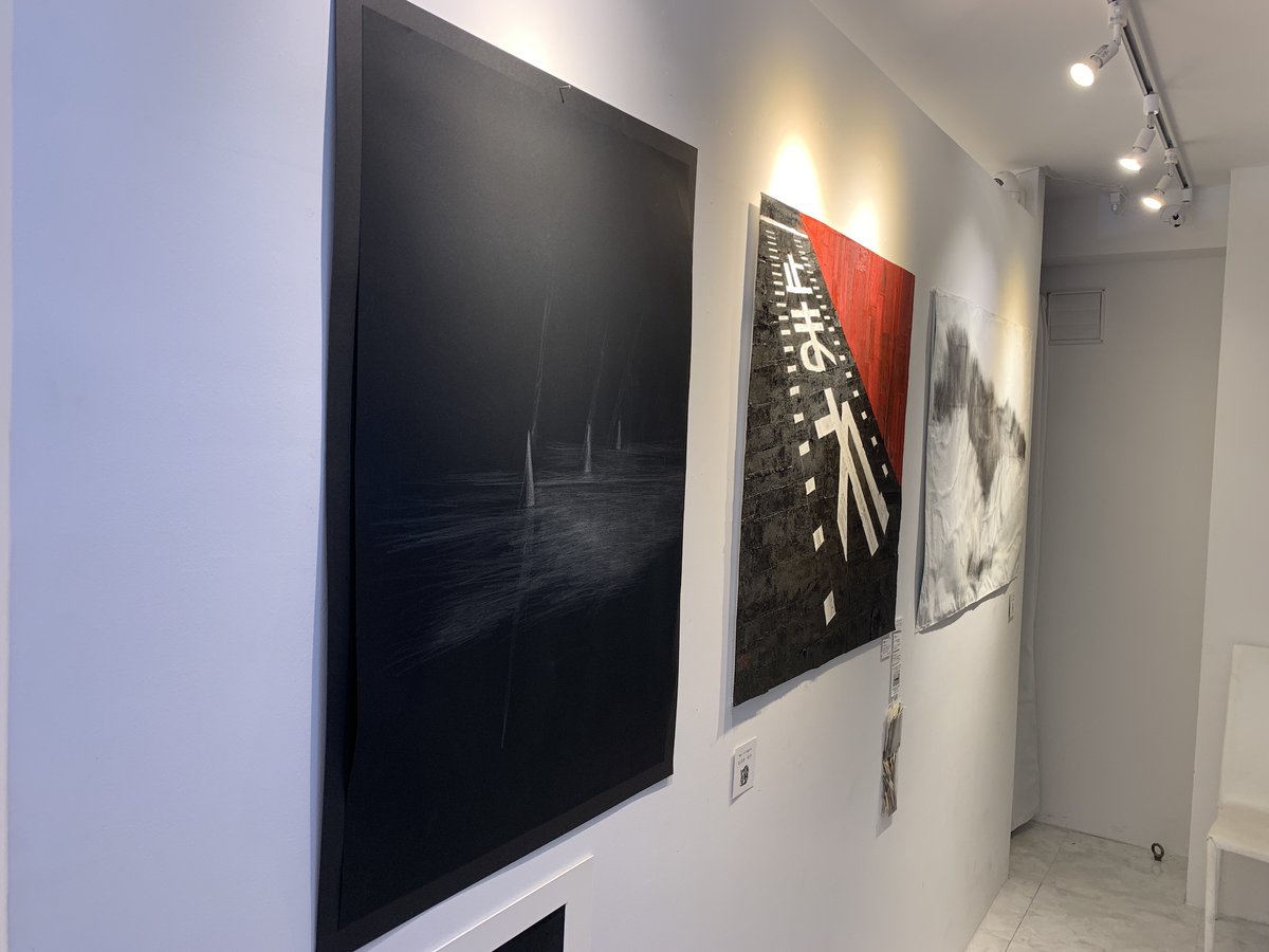 明日から本部会場では、
版画家どうぶつの生態展を開催いたします。
展示会場の様子は、弊画廊HP、各SNSサイトでご覧いただけます。
展示会期
3月8日(火)～3月13日(日)
13：00 - 20：00*
*最終日3月13日(日)は16：00まで
#GALLERYANDLINKS81
HP:galleryandlinks81.jp