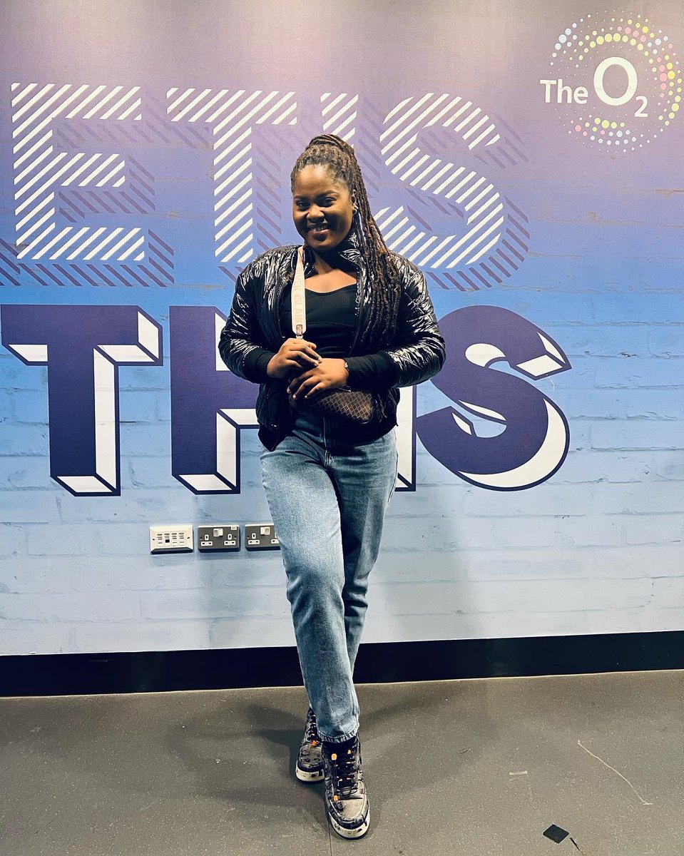 kennyglamzdivaz's tweet image. Turnup at #DavidoO2 #madlitnight #DavidoatTheO2