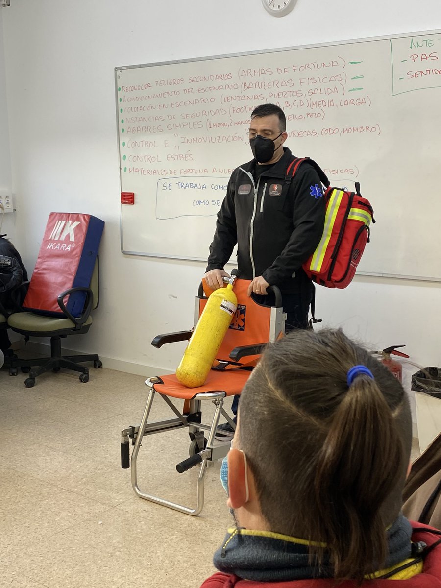 pasformacion's tweet photo. Empezamos Taller de Defensa Personal para Personal Sanitario. 
https://t.co/ezKCOioqf2 https://t.co/U26QWGqiaG
